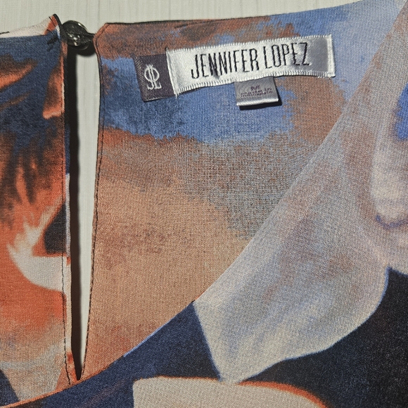 Jennifer Lopez Multicolor Floral Tiered Flowy Top With Butterfly Sleeves - Picture 6 of 6